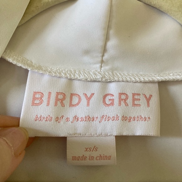 Birdy Grey White Robe - Picture 5 of 9